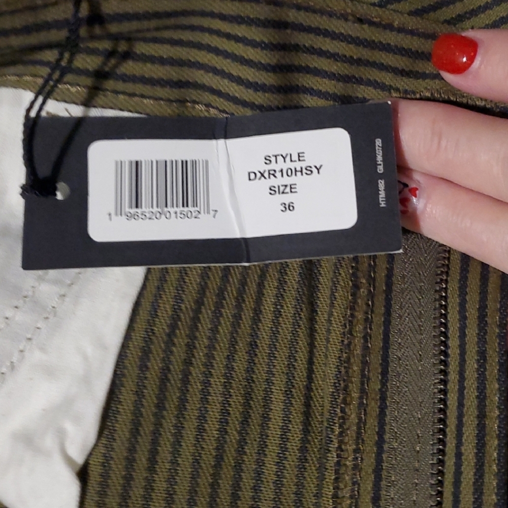 Dickies Olive Striped Men's Shorts - Picture 4 of 5